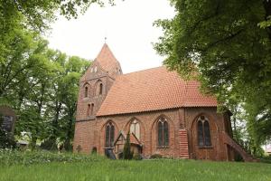Eine weitere Sehenswürdigkeit: Die Kirche aus der zewiten Hälfte des 13. Jahrhunderts